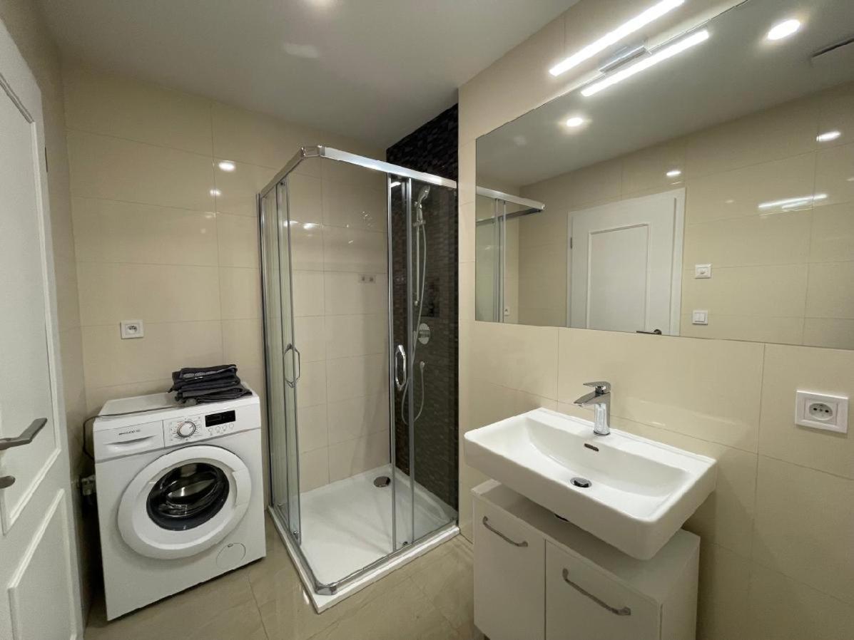 Apartment Washingtonova 3 *